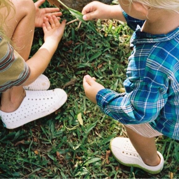 NATIVE C6 White Unisex Slip resistant Vegan water shoes - Picture 3 of 14